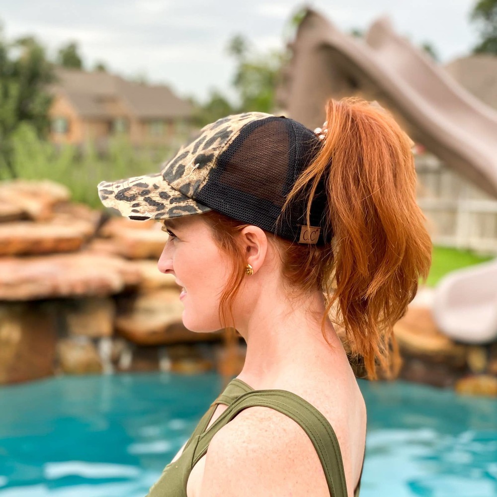 NWT!! C.C. Animal Print Criss-Cross High Pony Cap - Picture 4 of 4